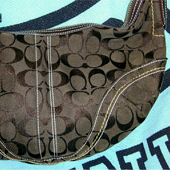 Coach - Picture 2 of 6